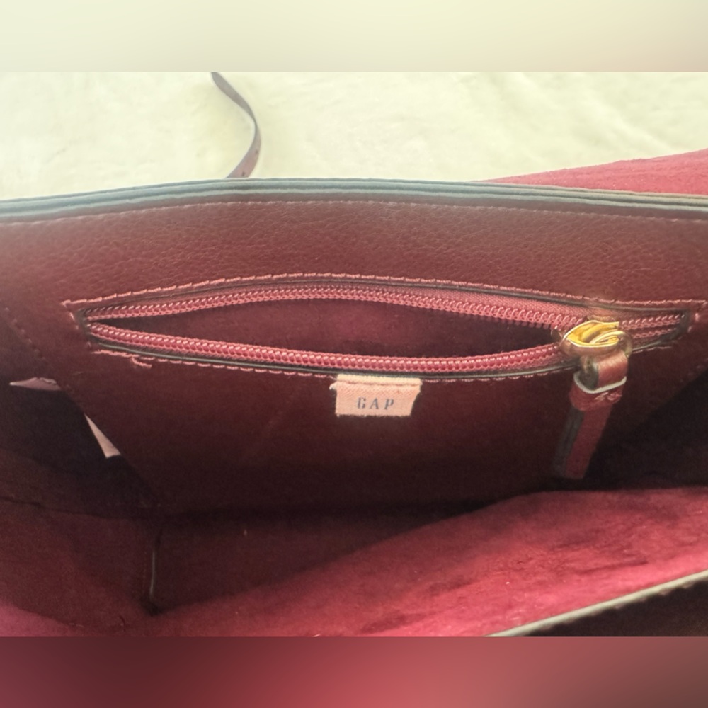 Gap Synthetic Leather Backpack Purse.  Burgundy with silver accents. Never used. - Picture 3 of 15